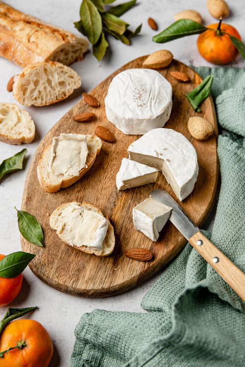 
                      
                        "Joséphine" Cashew-Delikatesse nach Camembert-Art - Vegabongo
                      
                    