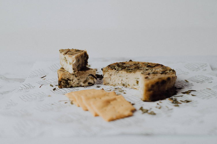 
                      
                        Cashew-Delikatesse mit Bärlauch - Vegabongo
                      
                    